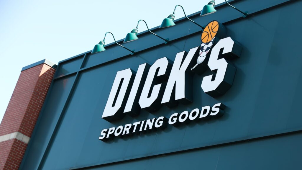 Dick's Sporting Goods (dks) Q4 2023 Earnings