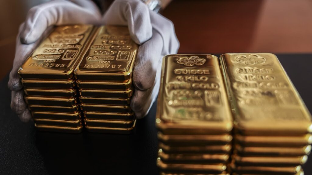 Gold Prices Appear “very Vulnerable” To A Setback, Says The